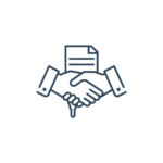 Consulente che assiste un cliente nel passaggio di proprietà del veicolo a Marano